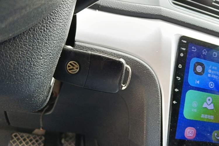 Used Volkswagen Gran Lavida 2013 1.6L Automatic Fashion Model Vehicle Key