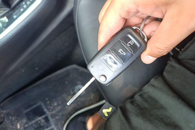 Used Volkswagen Gran Lavida 2013 1.6L Automatic Comfort Model Vehicle Key