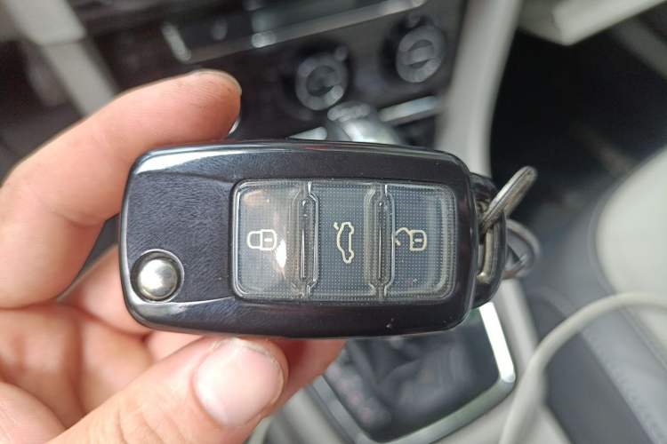 Used Volkswagen Gran Lavida 2013 1.4 TSI Automatic Luxury Model Vehicle Key