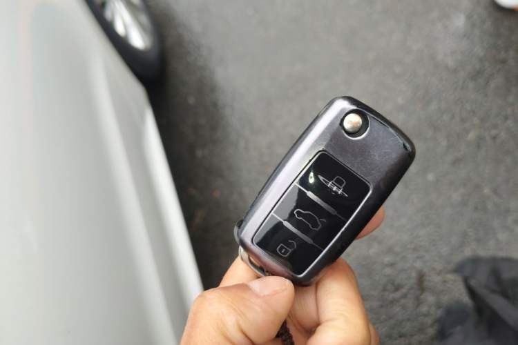 Used Volkswagen Gran Lavida 2013 1.6L Automatic Comfort Model Vehicle Key