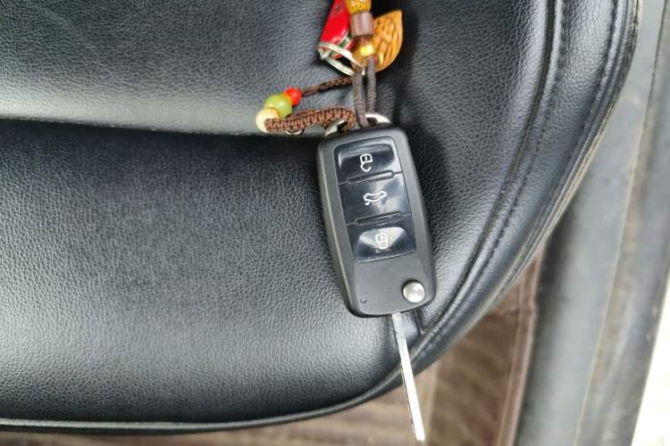 Used Volkswagen Gran Lavida 2013 1.6L Manual Fashion Model Vehicle Key