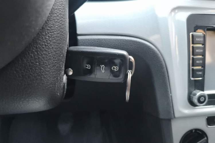 Used Volkswagen Gran Lavida 2013 1.6L Manual Comfort Model Vehicle Key