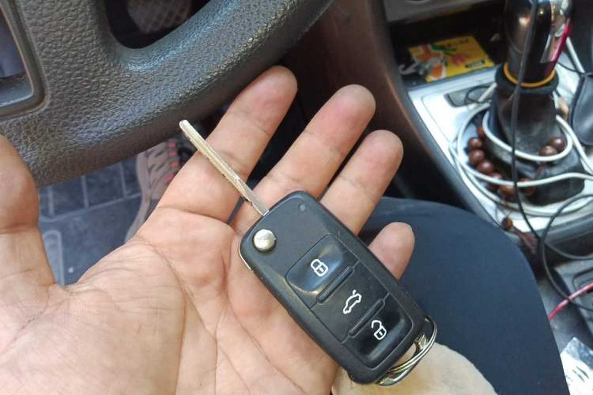 Used Volkswagen Gran Lavida 2013 1.6L Automatic Fashion Model Vehicle Key