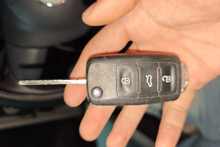Used Volkswagen Gran Lavida 2013 1.6L Automatic Fashion Model Vehicle Key