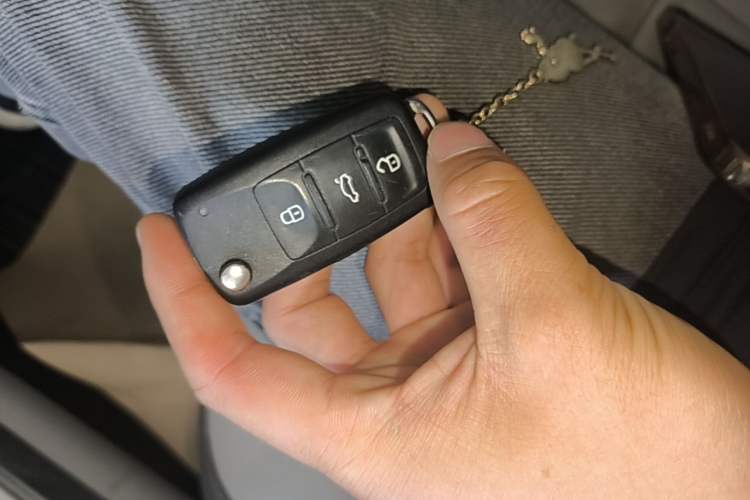 Used Volkswagen Gran Lavida 2013 1.4 TSI Automatic Comfort Model Vehicle Key