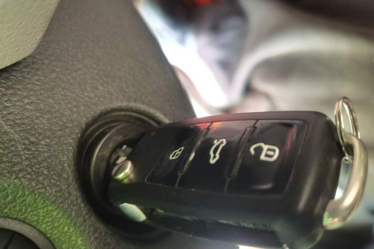 Used Volkswagen Gran Lavida 2013 1.6L Automatic Comfort Model Vehicle Key
