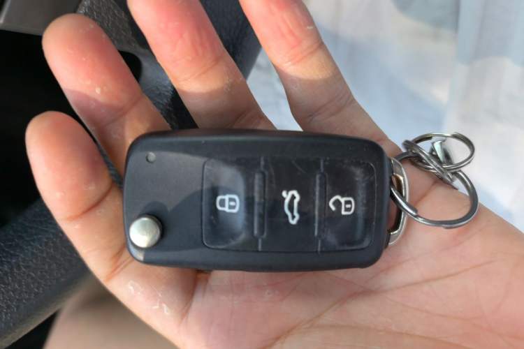 Used Volkswagen Gran Lavida 2013 1.6L Automatic Comfort Model Vehicle Key