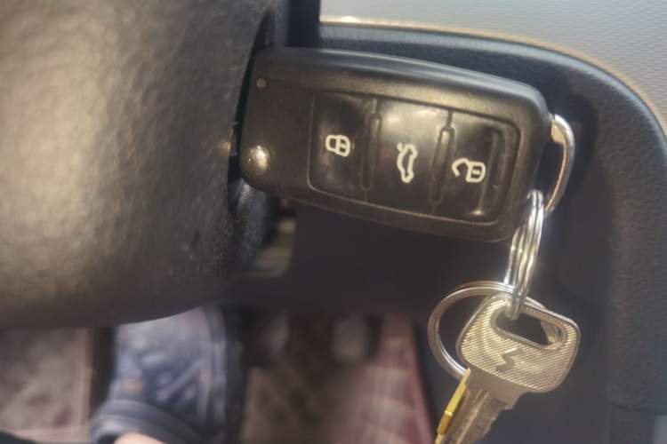 Used Volkswagen Gran Lavida 2013 1.6L Automatic Comfort Model Vehicle Key