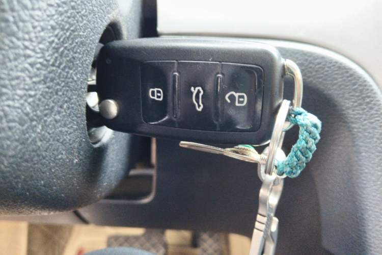 Used Volkswagen Gran Lavida 2013 1.6L Automatic Fashion Model Vehicle Key