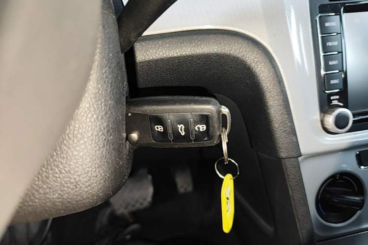 Used Volkswagen Gran Lavida 2013 1.6L Automatic Comfort Model Vehicle Key