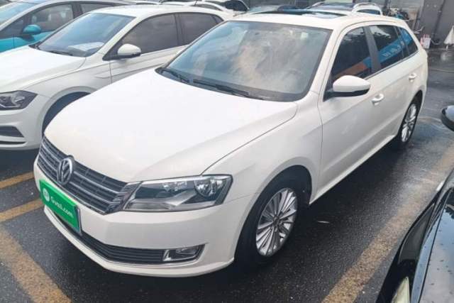 Ojetý Volkswagen Gran Lavida 2013 1.6L Automatic Comfort Model