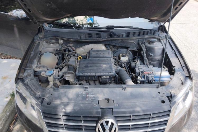 Used Volkswagen Gran Lavida 2014 1.6L Automatic Sport Edition Engine Bay