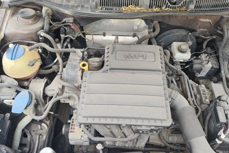 Used Volkswagen Gran Lavida 2014 1.6L Automatic Sport Edition Engine Bay