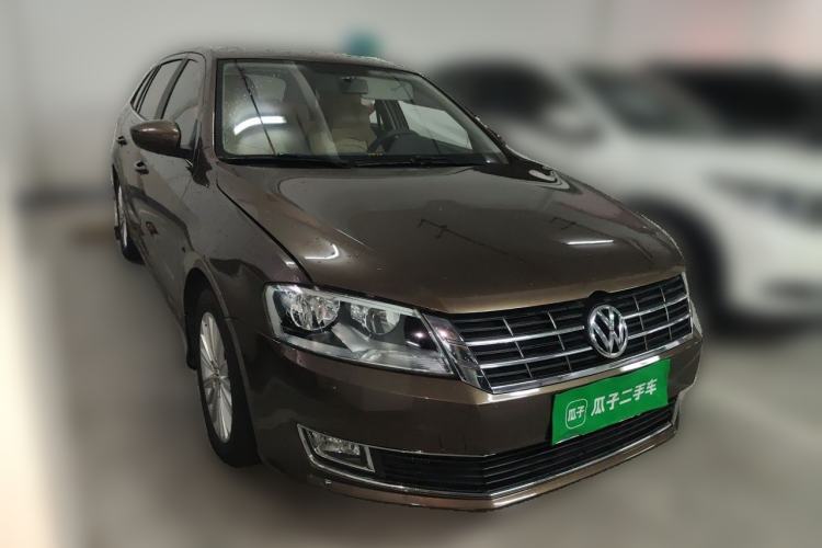 Used Volkswagen Gran Lavida 2014 1.6L Automatic Sport Edition Front Right 45 Deg