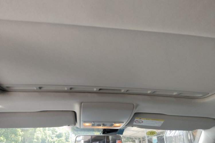 Used Volkswagen Gran Lavida 2014 1.6L Automatic Sport Edition Headliner
