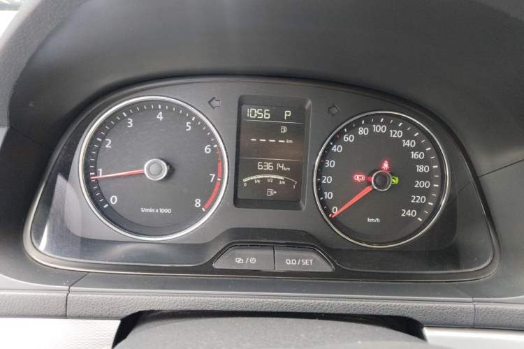Used Volkswagen Gran Lavida 2014 1.6L Automatic Sport Edition Instrument Cluster