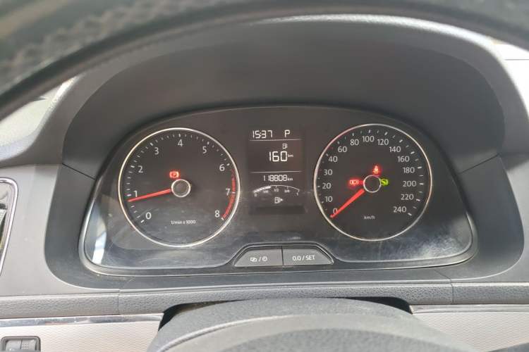 Used Volkswagen Gran Lavida 2014 1.6L Automatic Sport Edition Instrument Cluster