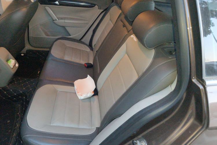 Used Volkswagen Gran Lavida 2014 1.6L Automatic Sport Edition Left Rear Seat