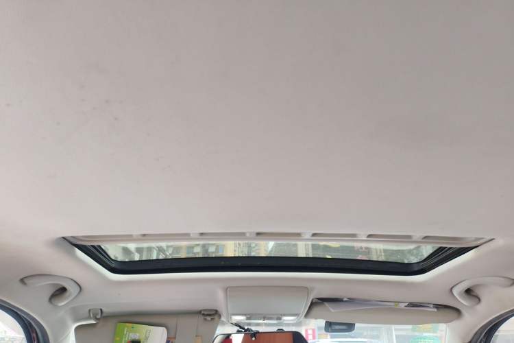 Used Volkswagen Gran Lavida 2014 1.4TSI Automatic Sport Edition Headliner