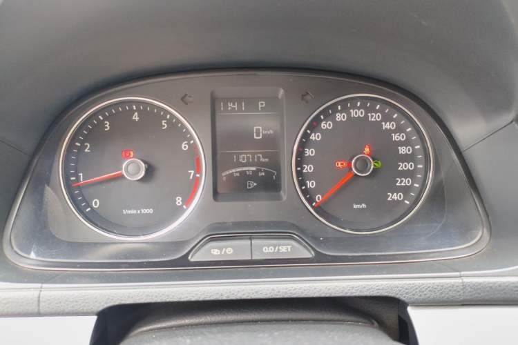 Used Volkswagen Gran Lavida 2014 1.4TSI Automatic Sport Edition Instrument Cluster