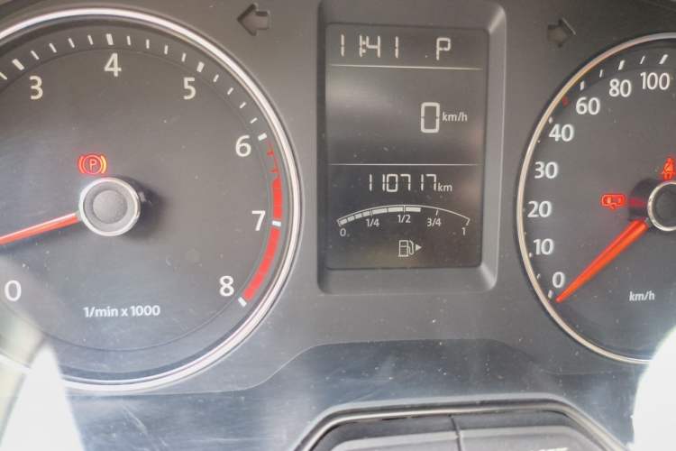Used Volkswagen Gran Lavida 2014 1.4TSI Automatic Sport Edition Odometer Close Up