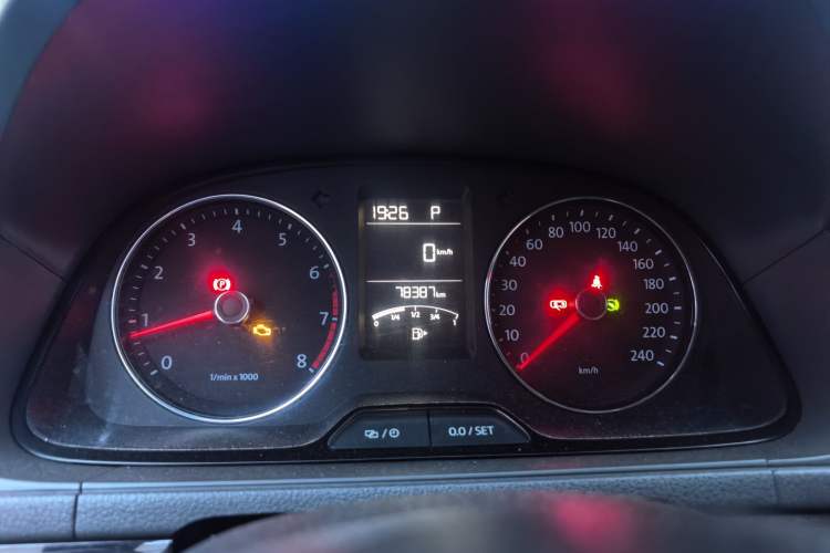 Used Volkswagen Gran Lavida 2014 1.4TSI Automatic Sport Edition Instrument Cluster