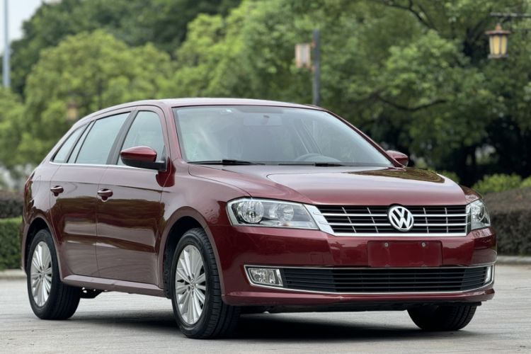 Used Volkswagen Gran Lavida 2014 1.6L Automatic Sport Edition Exterior 2