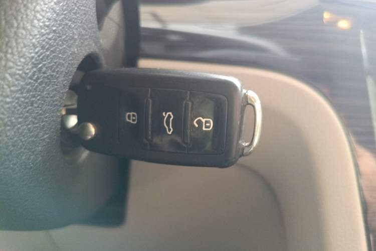 Used Volkswagen Gran Lavida 2014 1.6L Automatic Sport Edition Interior 1