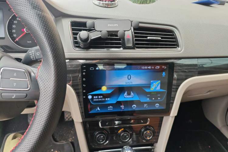 Used Volkswagen Gran Lavida 2014 1.4TSI Automatic 30th Anniversary Edition Audio And AC Panel