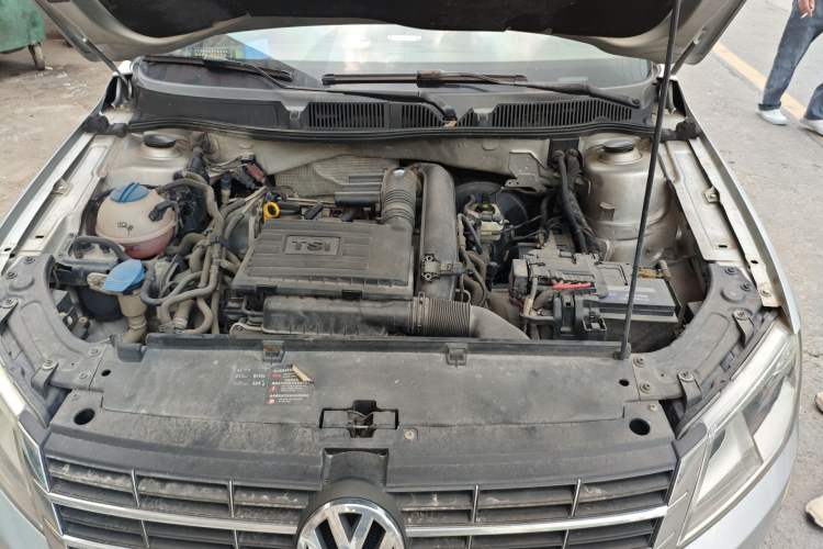 Used Volkswagen Gran Lavida 2014 1.4TSI Automatic 30th Anniversary Edition Engine Bay