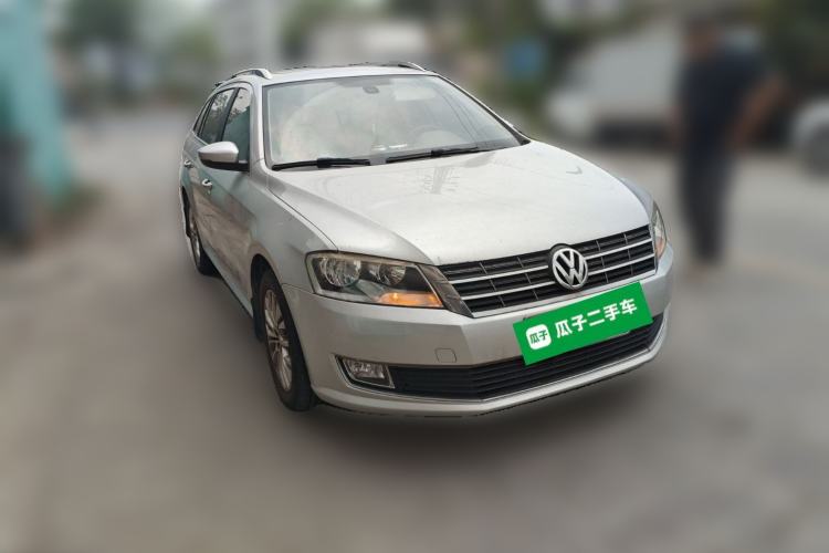 Used Volkswagen Gran Lavida 2014 1.4TSI Automatic 30th Anniversary Edition Front Right 45 Deg