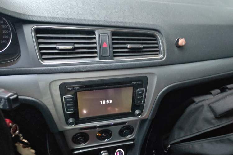 Used Volkswagen Gran Lavida 2014 1.4TSI Automatic 30th Anniversary Edition Audio And AC Panel