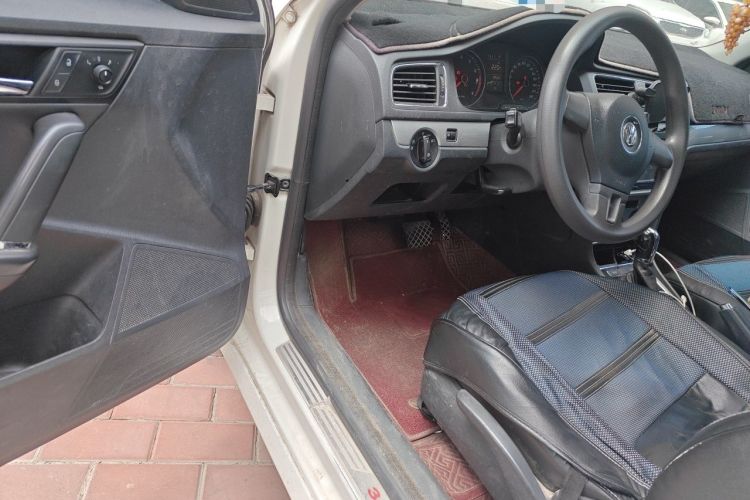 Used Volkswagen Gran Lavida 2014 1.4TSI Automatic 30th Anniversary Edition Driver Seat