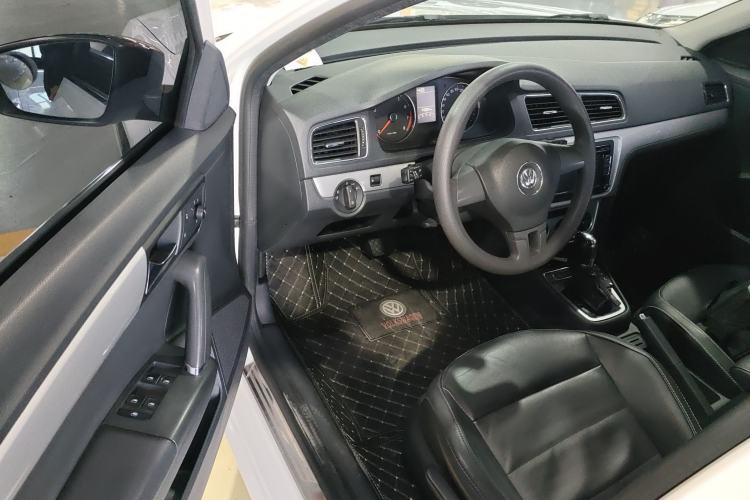 Used Volkswagen Gran Lavida 2014 1.4TSI Automatic 30th Anniversary Edition Driver Seat