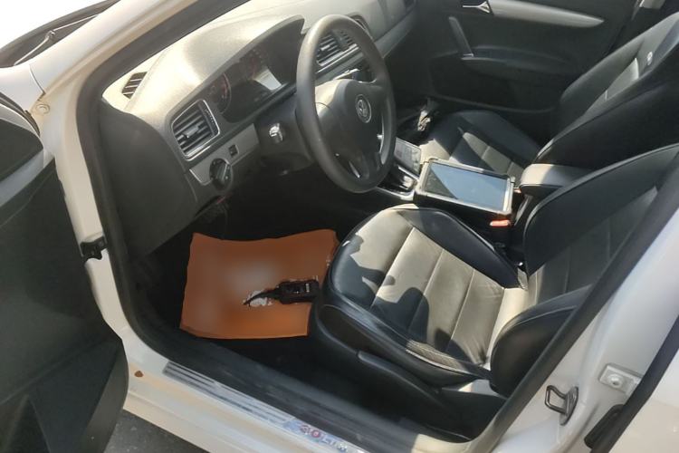 Used Volkswagen Gran Lavida 2014 1.4TSI Automatic 30th Anniversary Edition Driver Seat