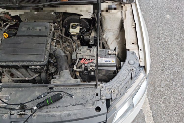 Used Volkswagen Gran Lavida 2014 1.6L Automatic Sport Edition Engine Bay Left