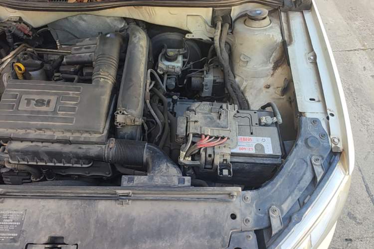 Used Volkswagen Gran Lavida 2014 1.4TSI Automatic 30th Anniversary Edition Engine Bay Left