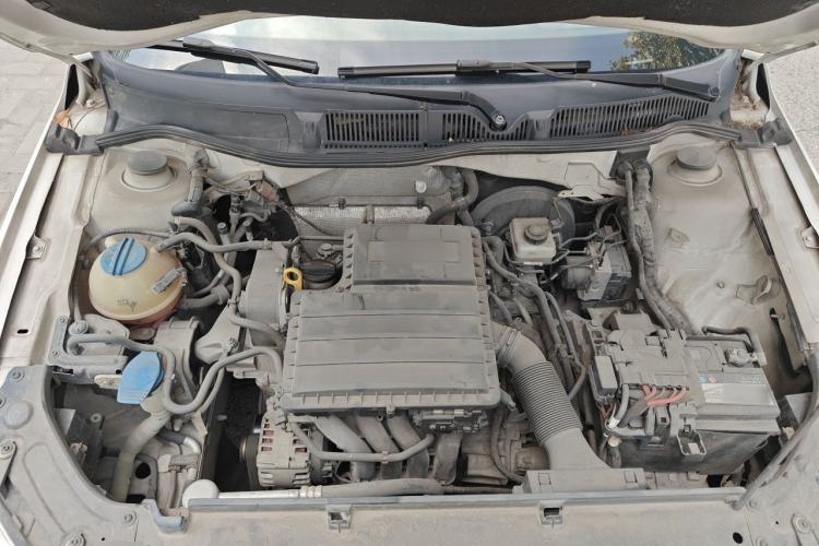 Used Volkswagen Gran Lavida 2014 1.6L Automatic Sport Edition Engine Bay