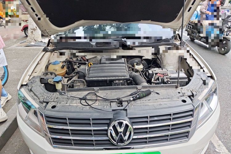 Used Volkswagen Gran Lavida 2014 1.6L Automatic Sport Edition Engine Bay