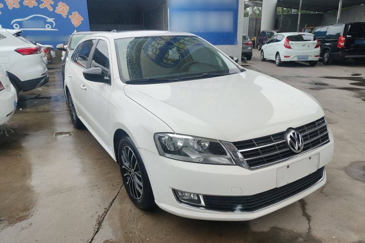 Used Volkswagen Gran Lavida 2014 1.4TSI Automatic 30th Anniversary Edition Exterior 2