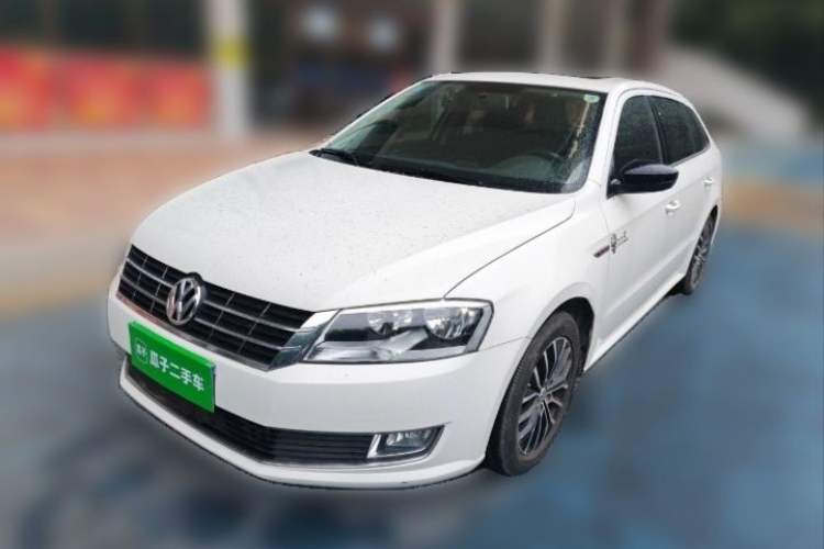 Used Volkswagen Gran Lavida 2014 1.4TSI Automatic 30th Anniversary Edition Exterior 2