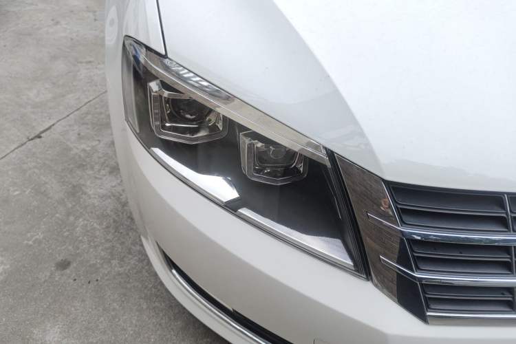 Used Volkswagen Gran Lavida 2014 1.4TSI Automatic 30th Anniversary Edition Exterior 6