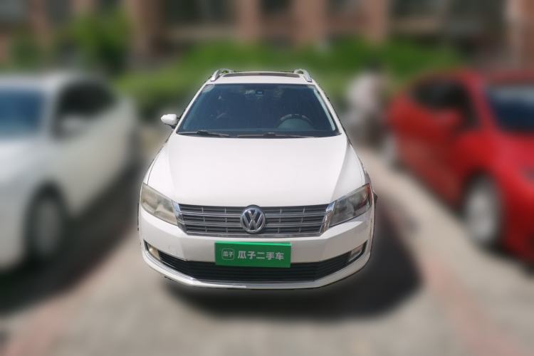 Used Volkswagen Gran Lavida 2014 1.6L Automatic Sport Edition Front
