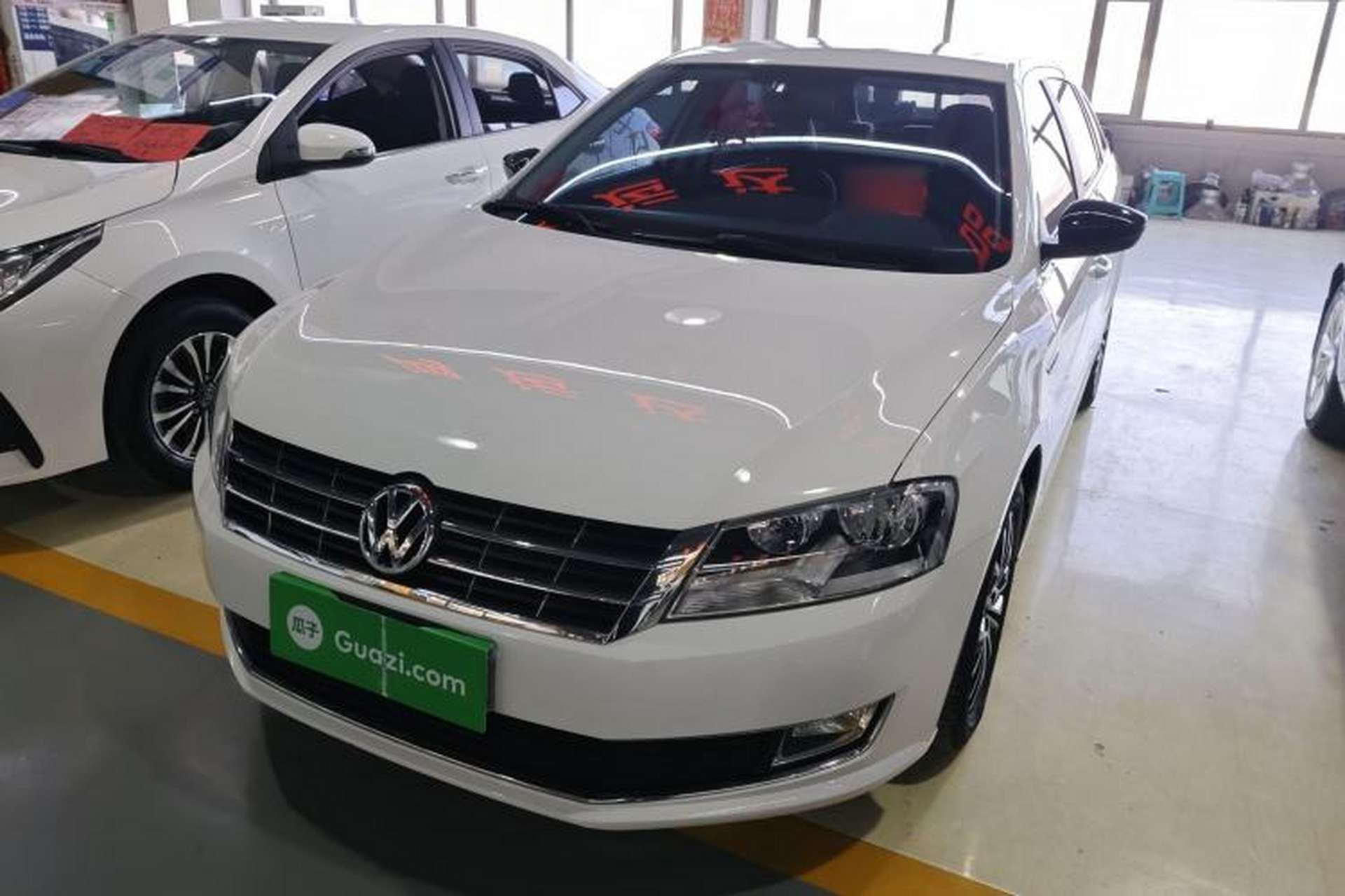 Used Volkswagen Gran Lavida 2014 1.4TSI Automatic 30th Anniversary Edition Front Left 45 Deg