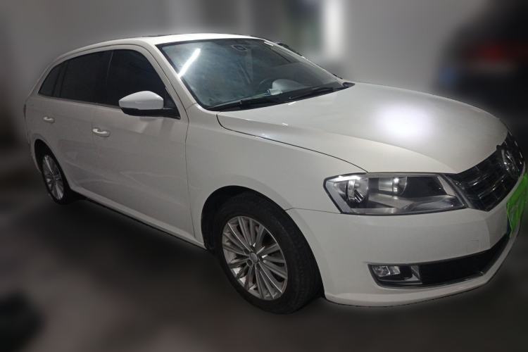 Used Volkswagen Gran Lavida 2014 1.4TSI Automatic Sport Edition Front Right 45 Deg
