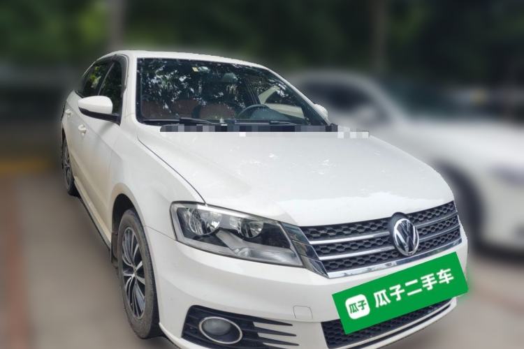 Used Volkswagen Gran Lavida 2014 1.6L Automatic Sport Edition Front Right 45 Deg