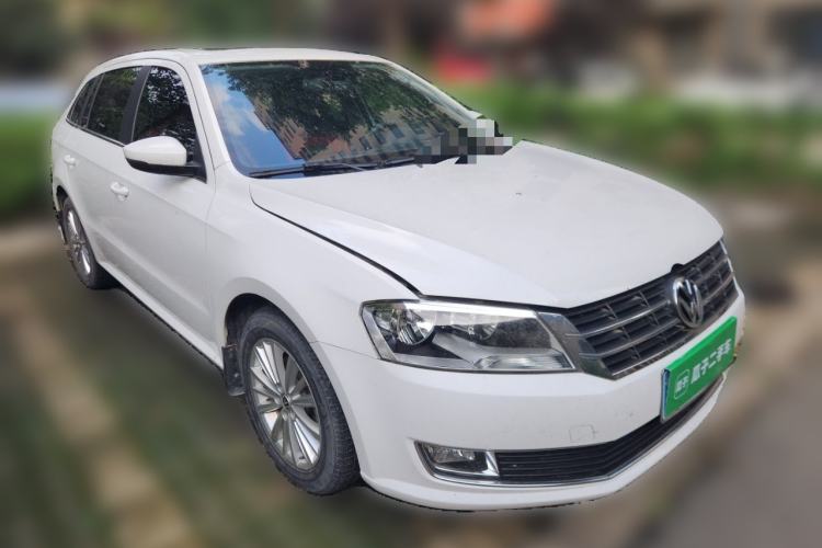 Used Volkswagen Gran Lavida 2014 1.6L Automatic Sport Edition Front Right 45 Deg