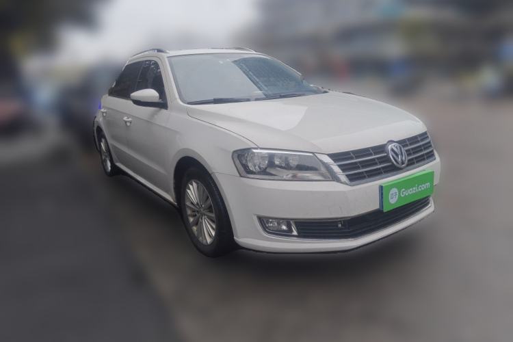 Used Volkswagen Gran Lavida 2014 1.4TSI Automatic Sport Edition Front Right 45 Deg