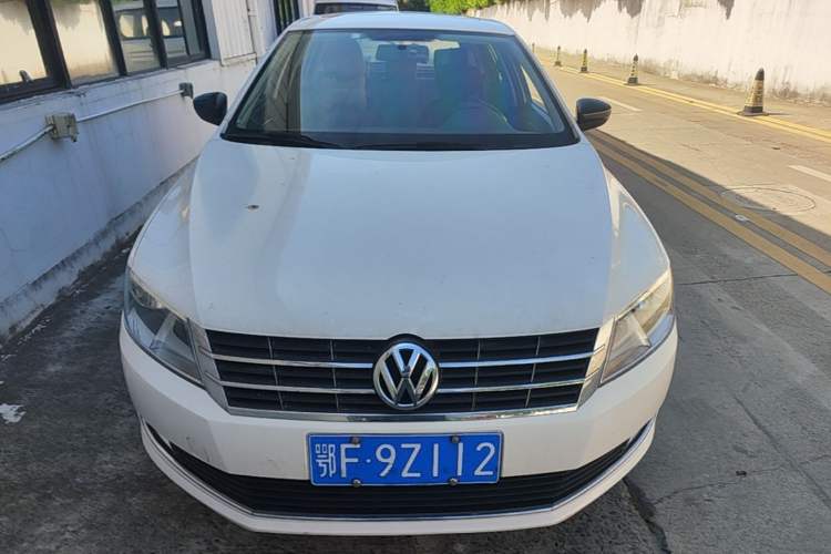 Used Volkswagen Gran Lavida 2014 1.4TSI Automatic 30th Anniversary Edition Front