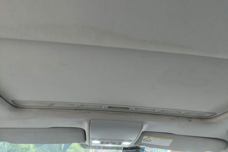 Used Volkswagen Gran Lavida 2014 1.4TSI Automatic 30th Anniversary Edition Headliner
